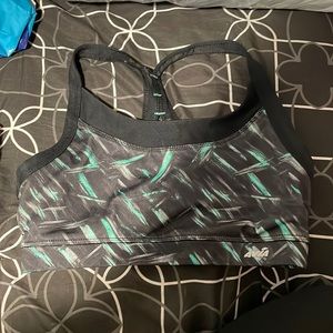 Women’s sports bra